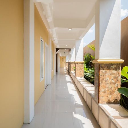 Готель Reddoorz Syariah Near Rsud Dr Iskak Tulungagung Kedungwaru Екстер'єр фото