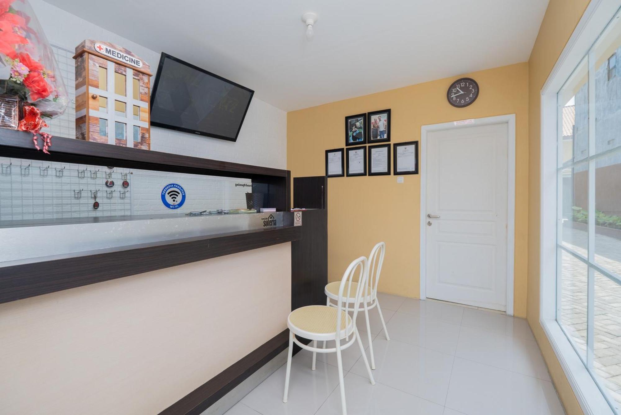 Готель Reddoorz Syariah Near Rsud Dr Iskak Tulungagung Kedungwaru Екстер'єр фото